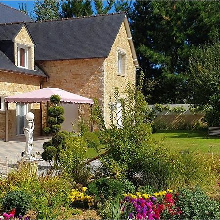Les Centauris Bed & Breakfast Pleguien Bagian luar foto