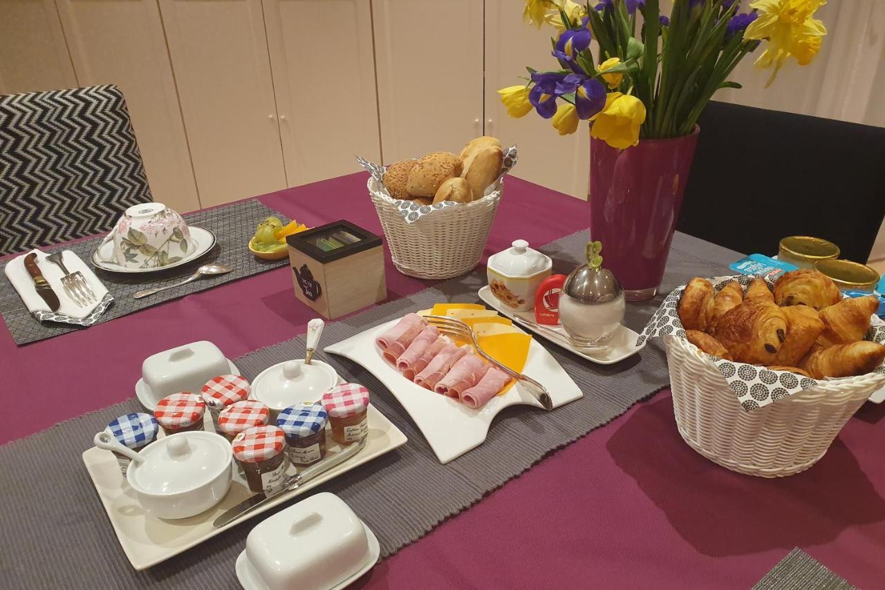 Les Centauris Bed & Breakfast Pleguien Bagian luar foto