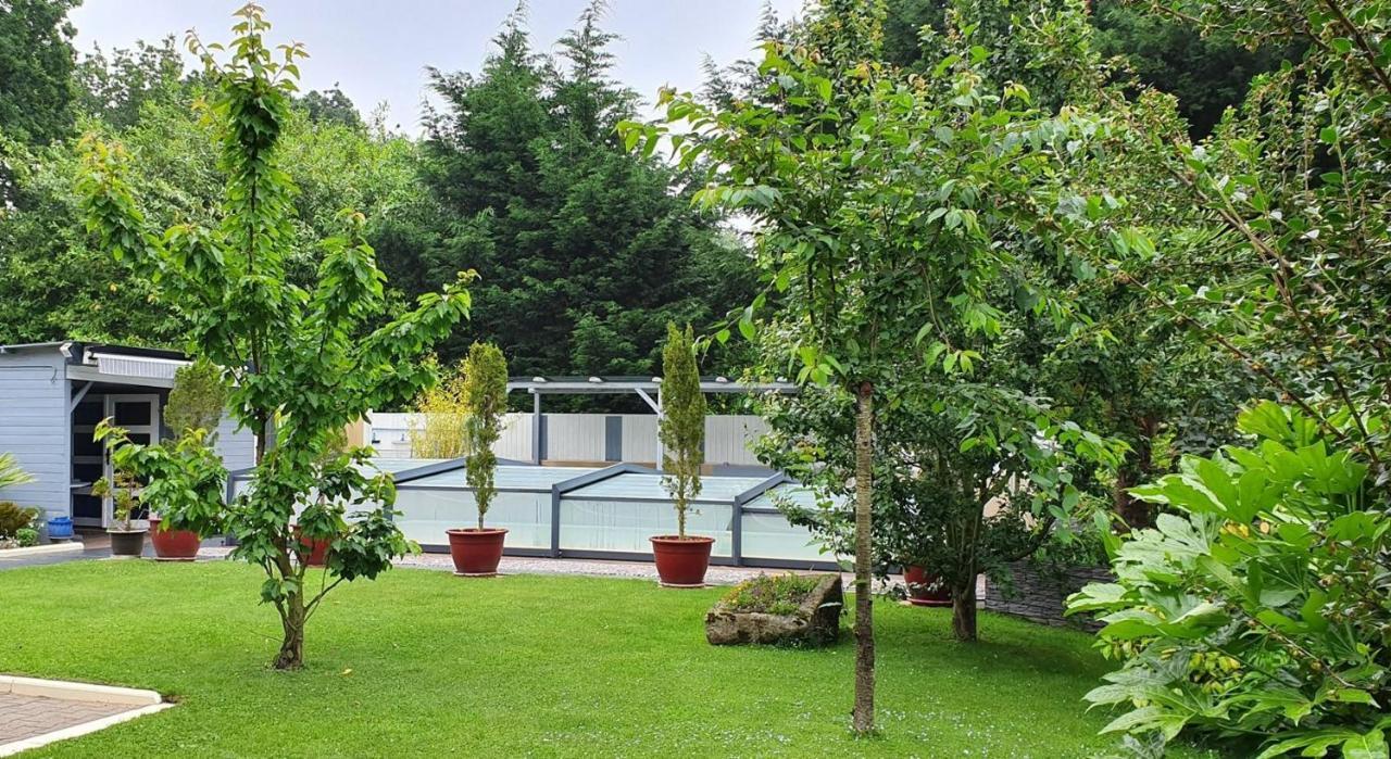 Les Centauris Bed & Breakfast Pleguien Bagian luar foto
