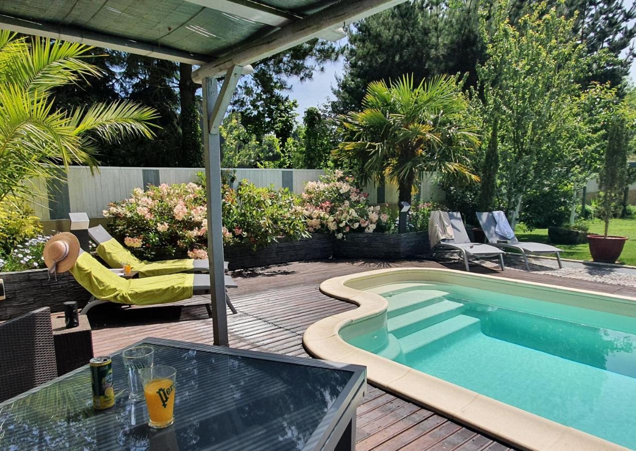 Les Centauris Bed & Breakfast Pleguien Bagian luar foto