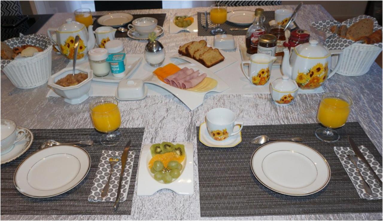 Les Centauris Bed & Breakfast Pleguien Bagian luar foto